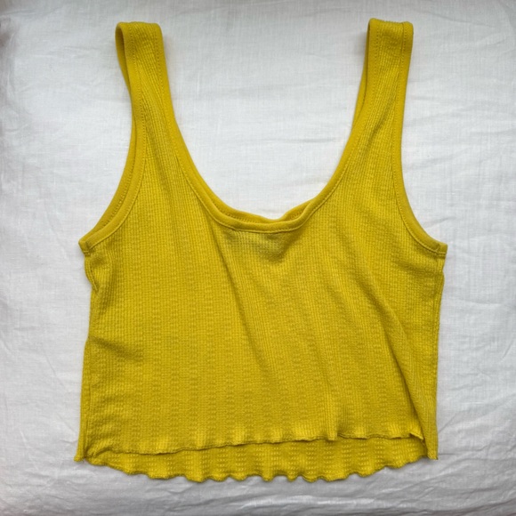 Yellow Ribbed Cropped Tank Top - Picture 4 of 5